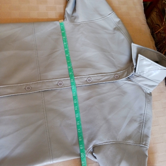 Aritzia Babaton Pelli Faux Leather Shirt Jacket in Marble Grey - Picture 14 of 14